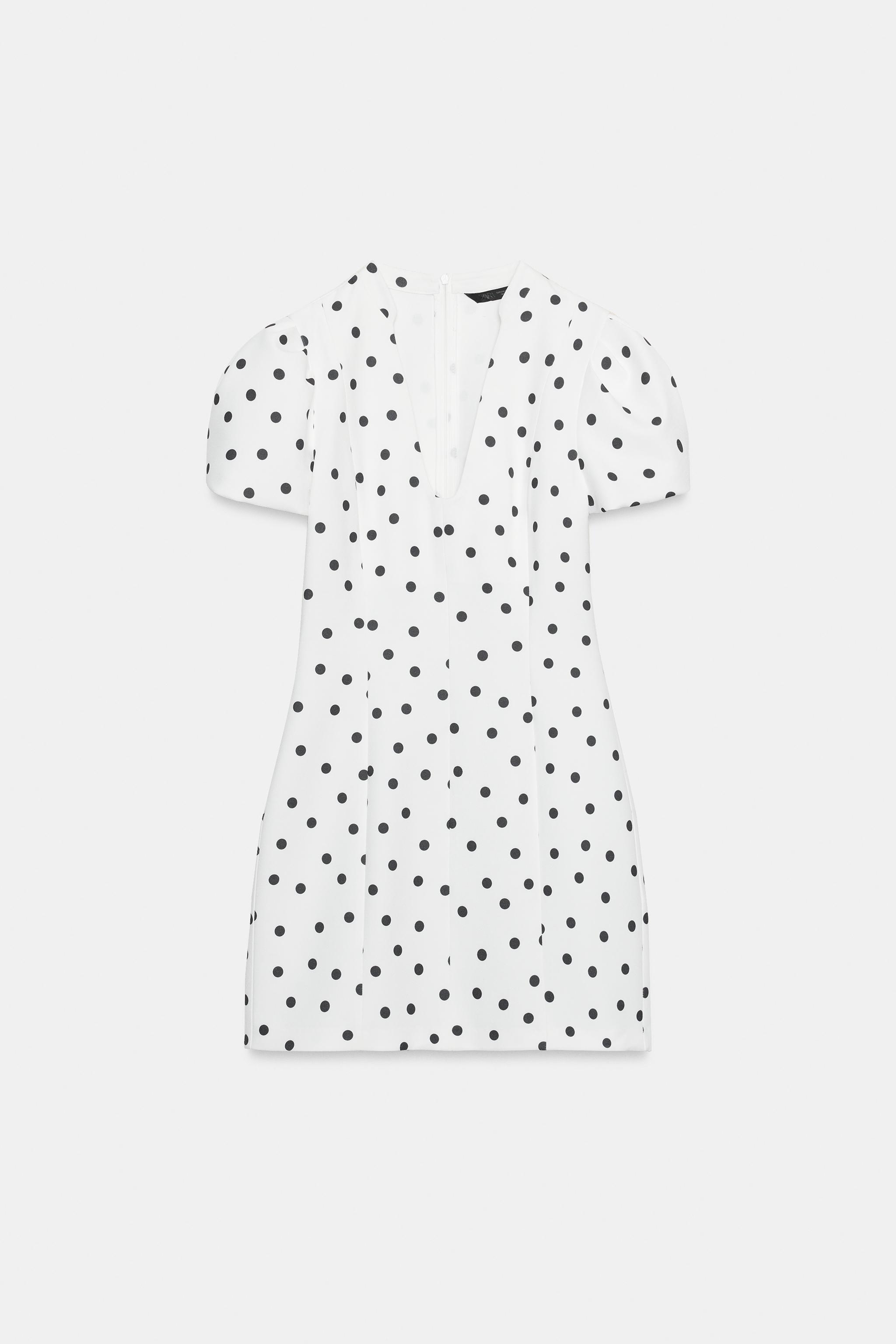 ROBE COURTE À MANCHES BOUFFANTES